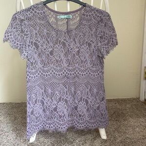 Lavender lace top size medium